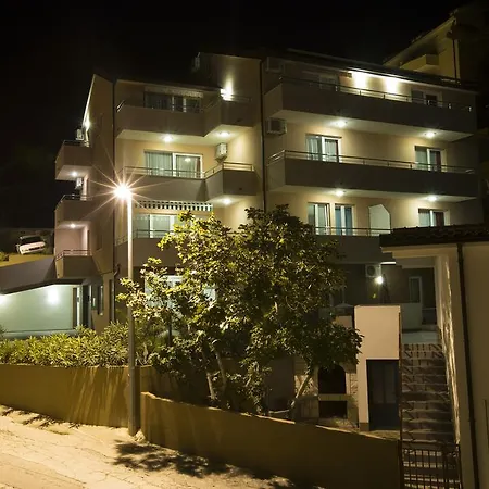 Apartments Vila Adrijana & Fitness Studio Wolf Apartment