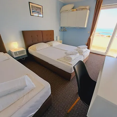 Apartment Apartments Vila Adrijana & Fitness Studio Wolf Baska Voda