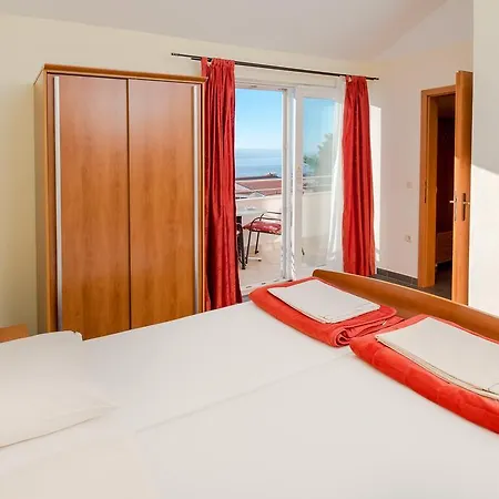 Apartments Vila Adrijana & Fitness Studio Wolf * Baska Voda